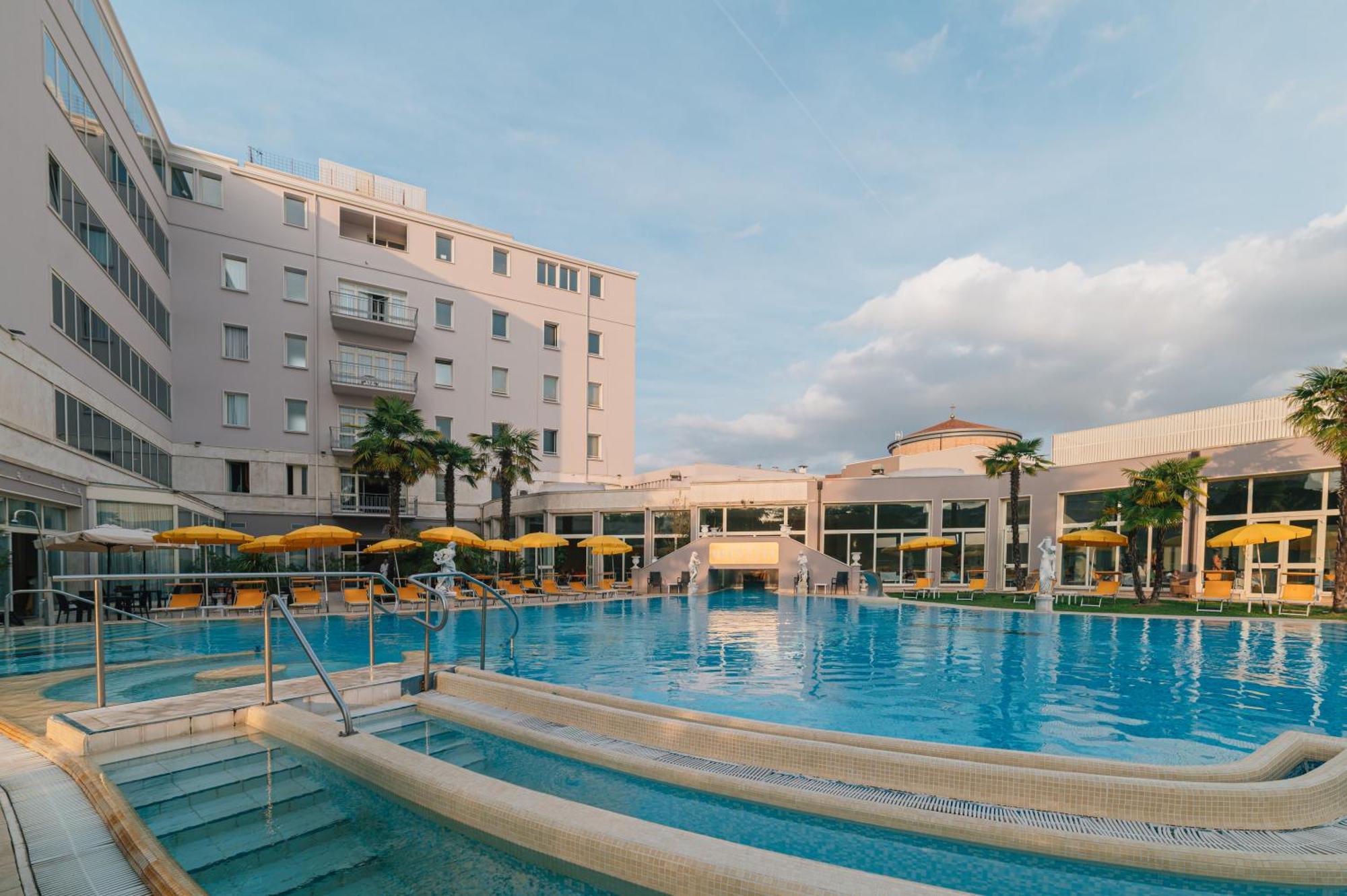 Hotel Terme Helvetia Abano Terme Exteriör bild