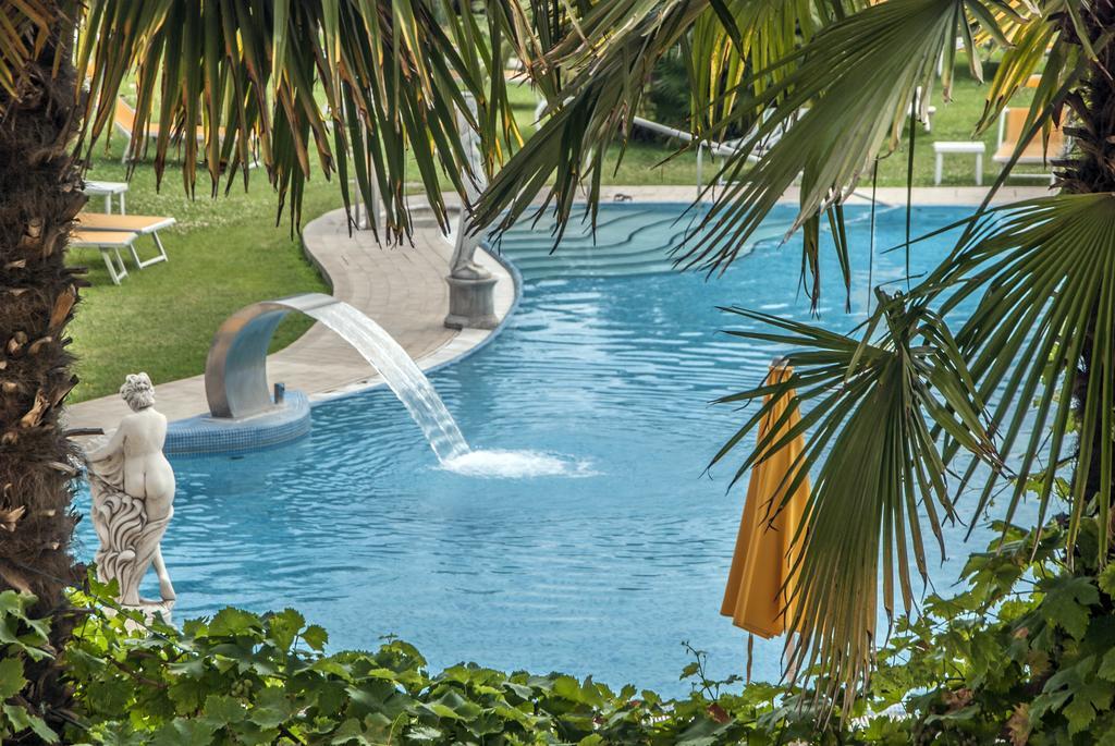 Hotel Terme Helvetia Abano Terme Exteriör bild