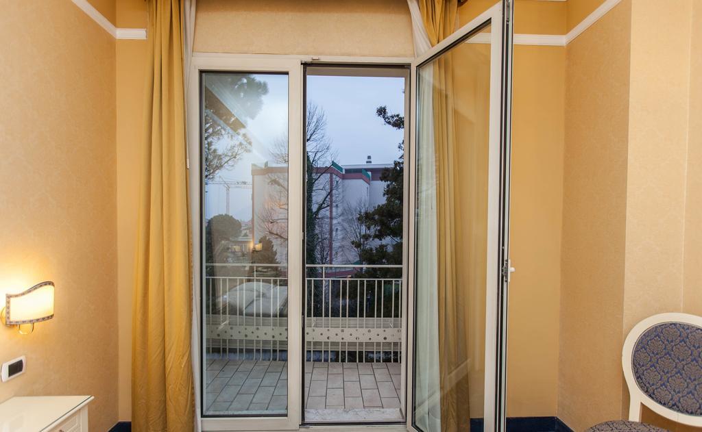 Hotel Terme Helvetia Abano Terme Exteriör bild
