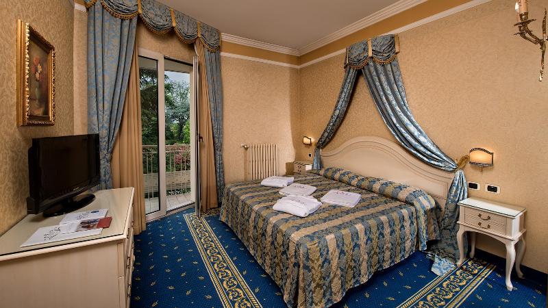 Hotel Terme Helvetia Abano Terme Exteriör bild